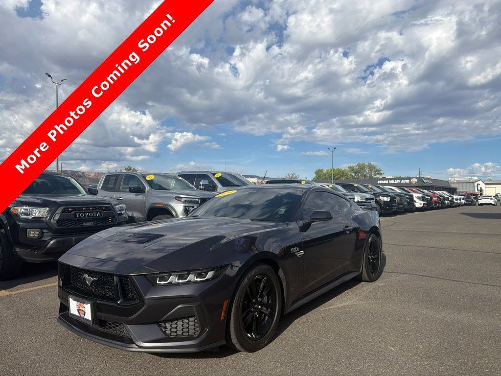 Used 2024 Ford Mustang GT RWD image 3