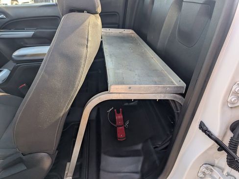 Used 2022 Chevrolet Colorado LT w/ Fleet Safety Package image 9