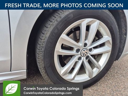 Used 2020 Volkswagen Passat 2.0T SE FWD image 9