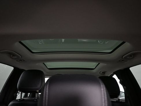 Certified 2022 Mercedes-Benz GLC 300 image 21