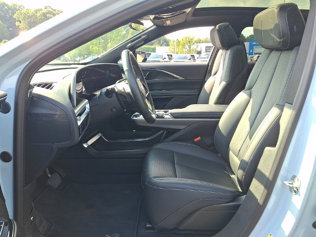 Used 2024 Cadillac Lyriq Sport AWD/4WD image 2