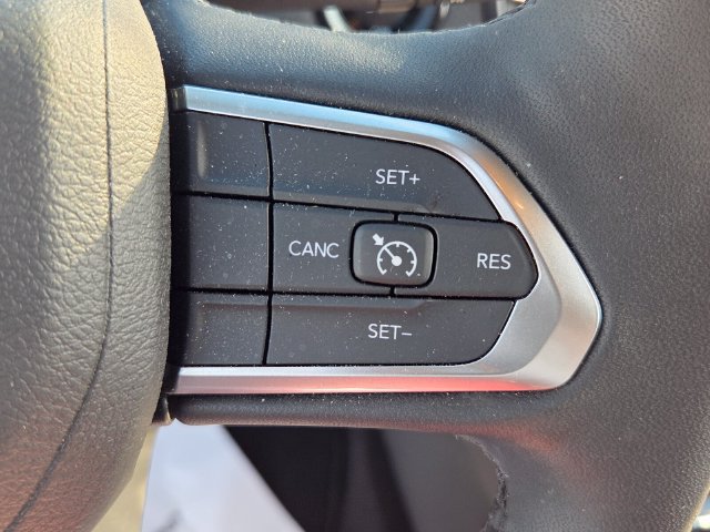 Used 2026 Jeep Compass Latitude AWD/4WD image 26