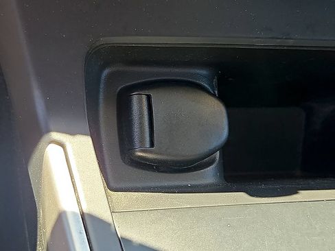 Used 2018 Nissan Sentra S w/ S Midnight Style Package FWD image 27