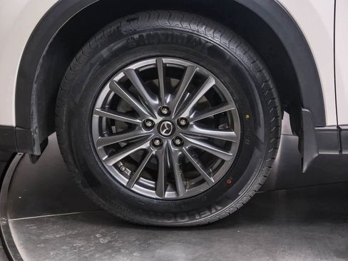 Used 2019 MAZDA CX-5 Touring image 10