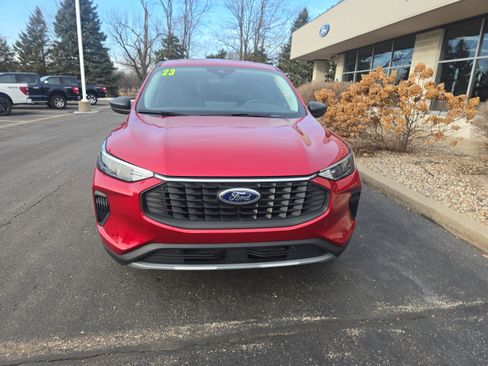 Used 2023 Ford Escape Active w/ Tech Pack #1 AWD/4WD image 5