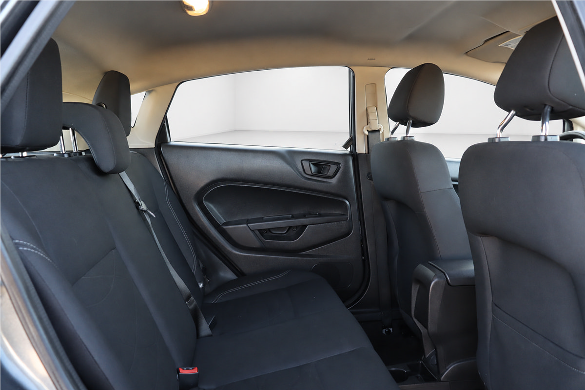 Used 2019 Ford Fiesta SE FWD image 12