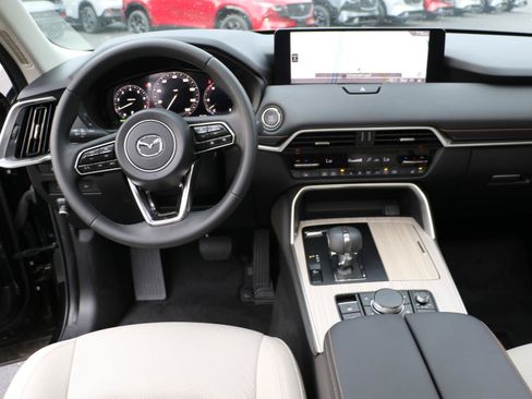 Certified 2025 MAZDA CX-70 3.3 Turbo w/ Premium Package AWD/4WD image 12