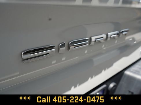Used 2024 GMC Sierra 1500 AT4 w/ Technology Package AWD/4WD image 6