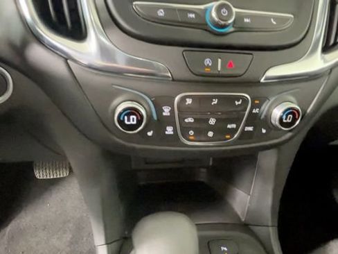 Used 2024 Chevrolet Equinox LT FWD image 25