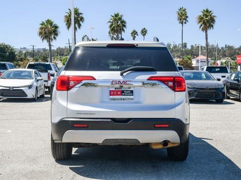 Used 2018 GMC Acadia SLT FWD image 8
