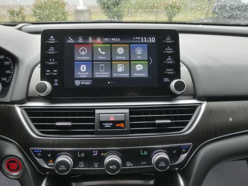 Used 2020 Honda Accord Touring image 15