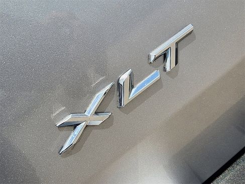 Used 2023 Ford Explorer XLT w/ Equipment Group 202A image 9