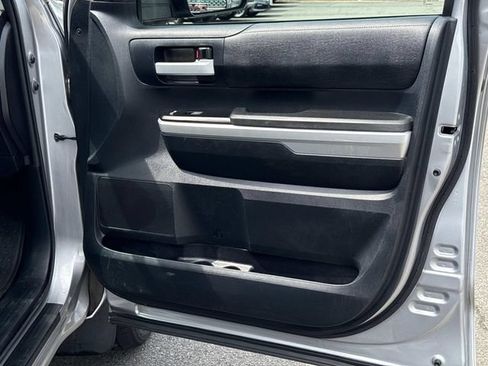 Used 2014 Toyota Tundra SR5 AWD/4WD image 8