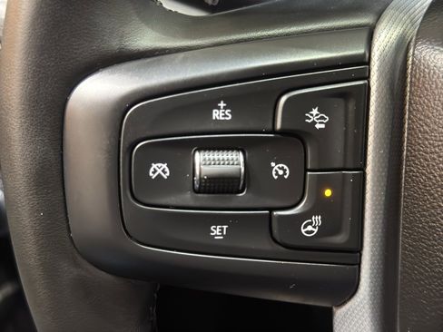 Used 2024 GMC Yukon XL Denali image 25