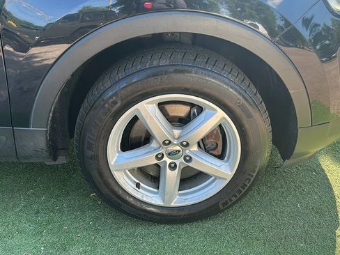 Used 2017 Ford Explorer XLT AWD/4WD image 47