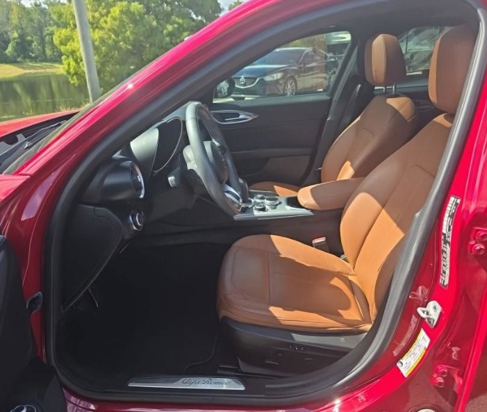 Used 2024 Alfa Romeo Giulia Ti RWD image 8