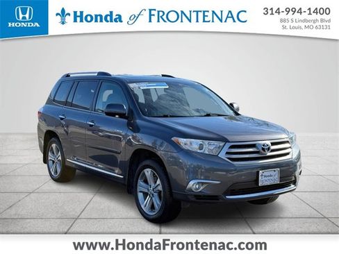 Used 2013 Toyota Highlander Limited image 1