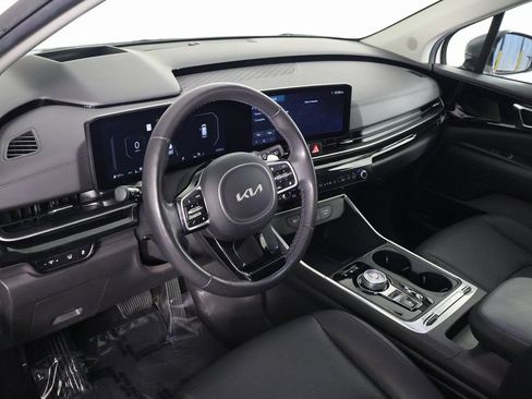 Used 2025 Kia Carnival SX Prestige FWD image 7