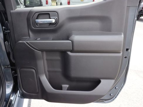 Used 2022 Chevrolet Silverado 1500 LT AWD/4WD image 19