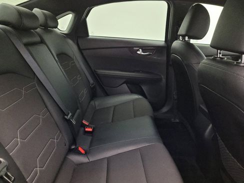 Used 2024 Kia Forte GT-Line image 19