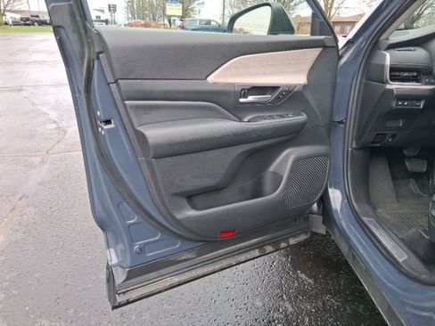 Used 2024 Toyota Grand Highlander Platinum image 9