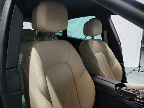 Used 2019 Maserati Levante AWD/4WD image 40