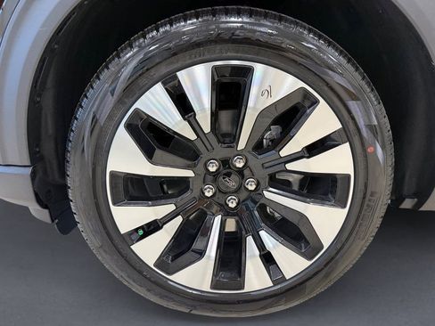 New 2026 Ford Explorer Platinum w/ LUX Leather Package image 9