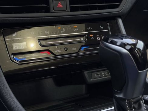 New 2026 Volkswagen Jetta SE FWD image 16