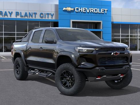 New 2026 Chevrolet Colorado ZR2 w/ Midnight Edition AWD/4WD image 7