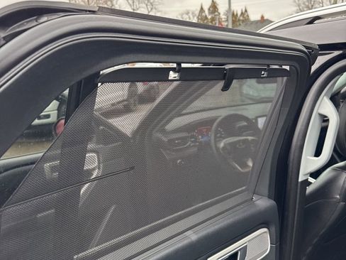 Used 2023 Ford Explorer Limited w/ Equipment Group 301A image 19