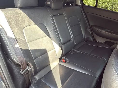 Used 2017 Kia Sportage EX FWD image 28
