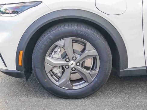 Used 2022 Ford Mustang Mach-E Select image 9