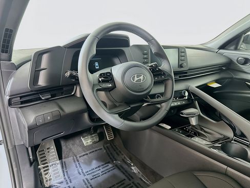 New 2026 Hyundai Elantra SEL Sport Premium FWD image 9