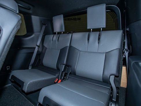 Used 2024 Lexus GX 550 w/ Accessory Package (31) AWD/4WD image 16