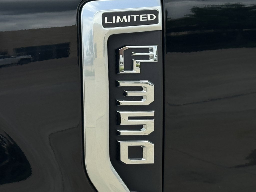 Used 2022 Ford F350 Limited AWD/4WD image 10