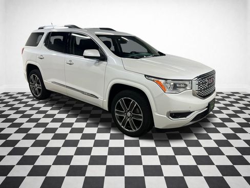 Certified 2019 GMC Acadia Denali w/ Technology Package AWD/4WD image 1
