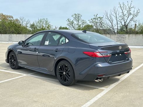 New 2026 Toyota Camry SE image 3