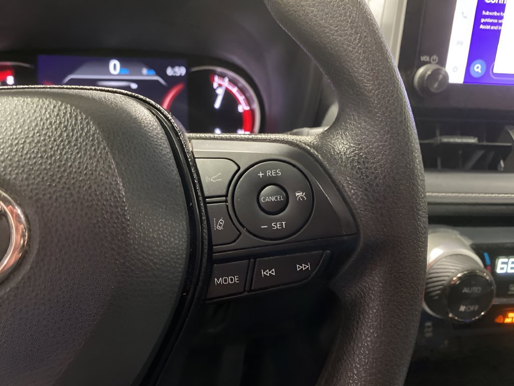 Used 2023 Toyota RAV4 XLE AWD/4WD image 22