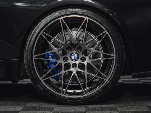 Used 2016 BMW M4 Convertible image 12