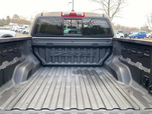 Used 2024 Chevrolet Colorado ZR2 w/ Technology Package image 28