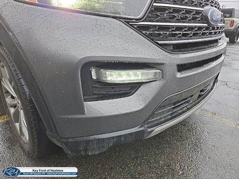 Used 2023 Ford Explorer XLT w/ Equipment Group 202A image 3