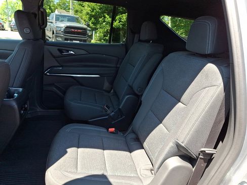 Used 2026 Chevrolet Traverse LT w/ LPO, Floor Liner Package FWD image 19