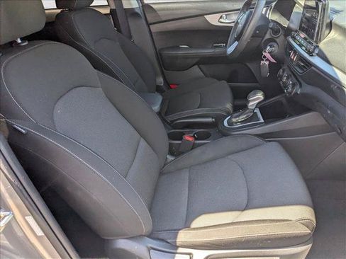 Used 2024 Kia Forte LXS w/ LXS Technology Package FWD image 19