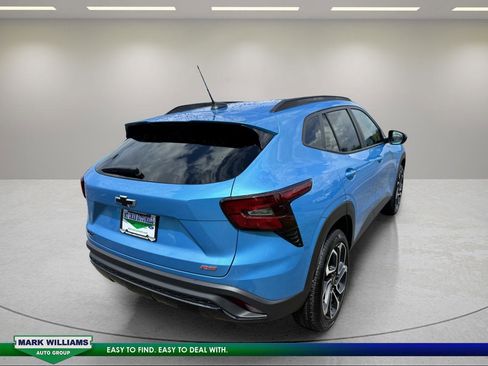 Used 2025 Chevrolet Trax RS FWD image 4