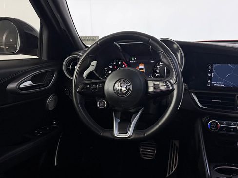 Used 2023 Alfa Romeo Giulia Veloce image 15