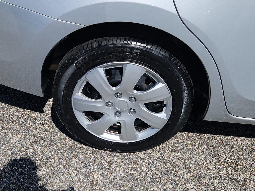 Used 2019 Toyota Corolla LE FWD image 9