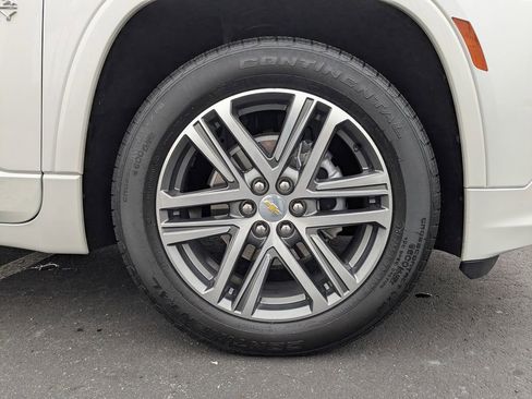 Used 2023 Chevrolet Traverse High Country image 11