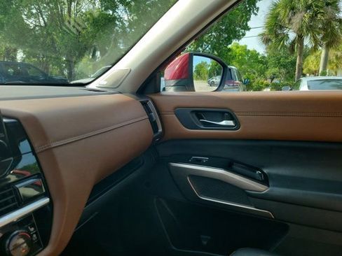 Certified 2022 Nissan Pathfinder Platinum w/ Cargo Package AWD/4WD image 28
