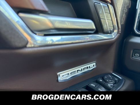 Used 2023 GMC Sierra 1500 Denali w/ Denali Reserve Package AWD/4WD image 8