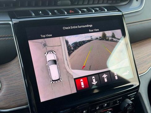 Certified 2021 Jeep Grand Cherokee L Summit w/ Advanced Protech Group IV AWD/4WD image 15